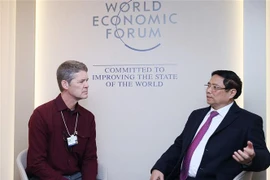 世界经济论坛第54届年会：越南政府总理会见全球龙头企业代表
