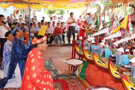 广义省李山岛县安永村举行“黄沙兵替身祭礼”仪式