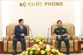 潘文江大将会见韩国国防部副部长金善镐