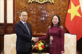 越南国家代主席会见前来拜别的日本驻越南大使