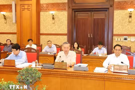 越共中央总书记、国家主席苏林主持会议。图自越通社