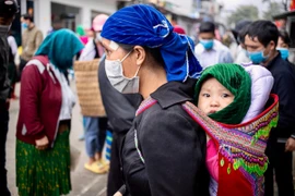 新生儿的取名不仅是一个人生命开始后的第一个重要时刻，同时也是展示民族传统文化的一种方式。图自越南之声