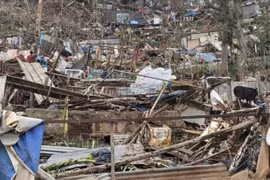 “奇多”台风对法国印度洋海外领地马约特群岛造成严重人员伤亡和财产损失。图自越通社