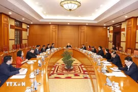 阮富仲总书记在越共十四大人事小组第一次会议上发表讲话。图自越通社