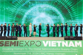 2024年越南半导体行业展览会在河内国家创新中心和乐园区正式开幕。图自越通社