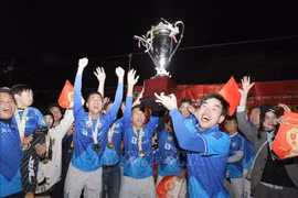 最终冠军归属于 FC T-Connect 平定队。图自越通社