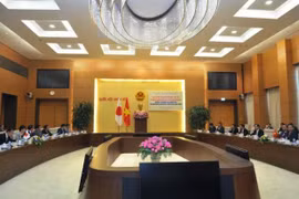 越南与日本两国议员举行农业、旅游和气候变化合作座谈会全景。