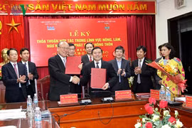 越南农民协会同日本东亚研究院在河内签署了农林渔业和农村发展领域合作协议