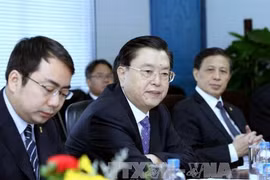 附图：中国全国人大常委会委员长张德江参观访问越中友谊宫（图片来源：越通社）