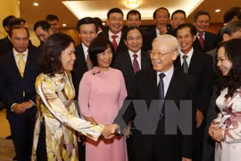 越共中央总书记阮富仲会见2016-2019年任期越南驻外大使与代表机构首席代表