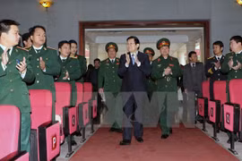 张晋创主席走访越南国防部后勤学院