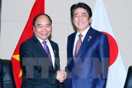 阮春福总理会见日本首相安倍晋三