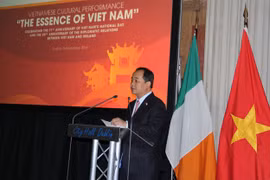 爱尔兰外交贸易部长查尔斯·弗拉纳根