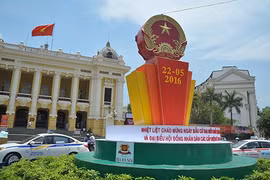 河内大剧院前。（图片来源：人民报）