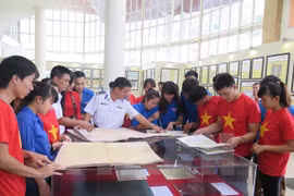 “黄沙与长沙两个群岛归属越南：历史证据与法律依据”地图资料展