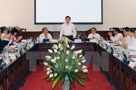 张晋创主席在会谈上发表讲话
