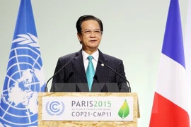 越南政府总理阮晋勇在COP 21大会上发表讲话（图片来源：越通社）