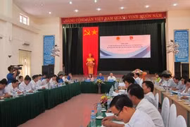 “知识青年对党十二大文件草案建言献策”的座谈会