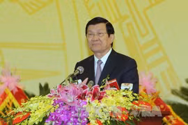 张晋创主席在会上发表讲话。