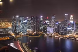 新加坡是亚洲最大金融中心之一。
