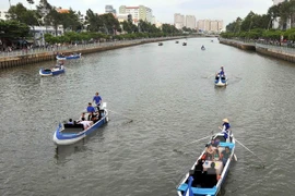 绕禄——氏艺河水路（图片来源：越通社）