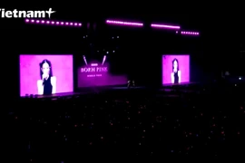 韩国著名女子唱跳组合 BLACKPINK 在河内的首场演唱会给粉丝留下深刻印象