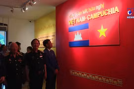  越柬团结友谊展览会在河内举办