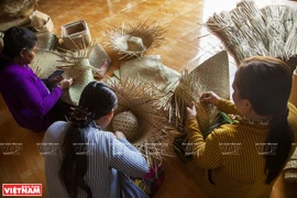 组图：富美蒲草工艺品