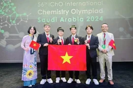 参加2024年国际化学奥林匹克竞赛的越南国家队