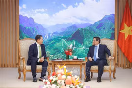 越南政府总理范明政会见韩国晓星集团总裁赵显俊。图自越通社