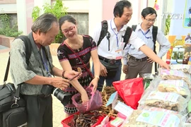 广南省高原集市为扩大农林产品市场带来良机