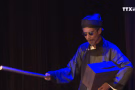 《蛤蚶螺蚬》话剧首次亮相观众 