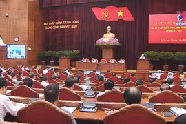 越共中央总书记：补齐短板 堵住漏洞 预防腐败行为发生