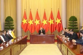 越共中央总书记、国家主席阮富仲接受各国驻越大使递交国书（组图）