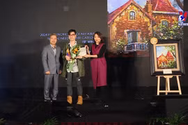 “根源色彩” 绘画比赛拉近残疾人绘画作品与公众的距离