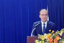 老挝驻胡志明市总领事蓬西·本米塞在活动上发言。图自越通社