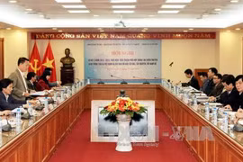 越南通讯社与西北地区事务指导委员会、西原地区事务指导委员会和西南地区事务指导委员会联合举行会议。（图片来源：越通社）