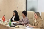 越通社社长武越庄（左二）会见阿塞拜疆通讯社社长武加尔·阿利耶夫。图自越通社