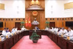 越南政府总理范明政主持召开落实中央委员会关于精简组织机构的第18号决议（18-NQ/TW）政府指导委员会会议。 图自越通社