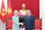 越共中央总书记苏林与澳大利亚信任驻越南大使吉莉安·伯德。图自越通社