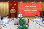 越共中央总书记、国家主席苏林与广治省委常委会举行工作会议。图自越通社