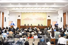 新闻发布会场景 图自越通社