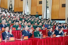 越共中央总书记、中央军委书记苏林走访调研军事技术学院图自越通社