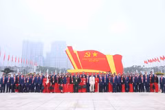 出席越南共产党第十四次全国代表大会的代表 图自越通社