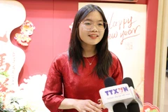 在华越南留学生关注祖国选举 图自越通社