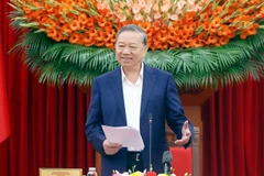 苏林总书记：为新发展阶段战略决策做好理论与实践准备