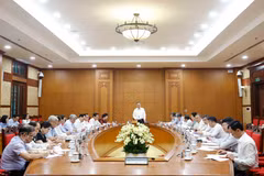 越共中央总书记、国家主席苏林在党中央总部主持召开与内务部门的工作会议 图自越通社