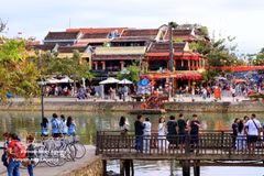 会安古镇位于岘港市，是国内外游客的热门打卡地。（图片来源：越通社）