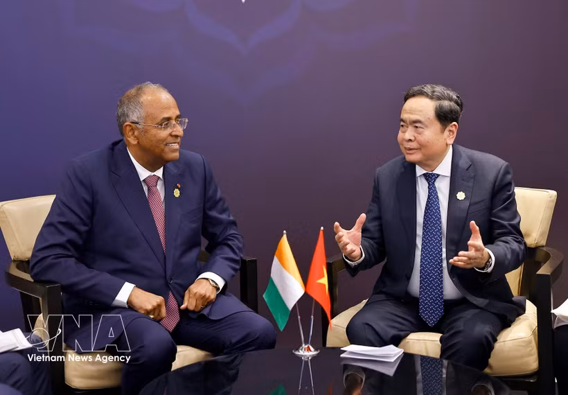 越南国会主席陈青敏会见科特迪瓦国民议会议长阿希。图片来源：越通社
