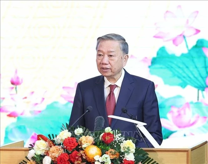 苏林总书记在纪念阮文灵总书记诞辰110周年大会上发表讲话。图自越通社